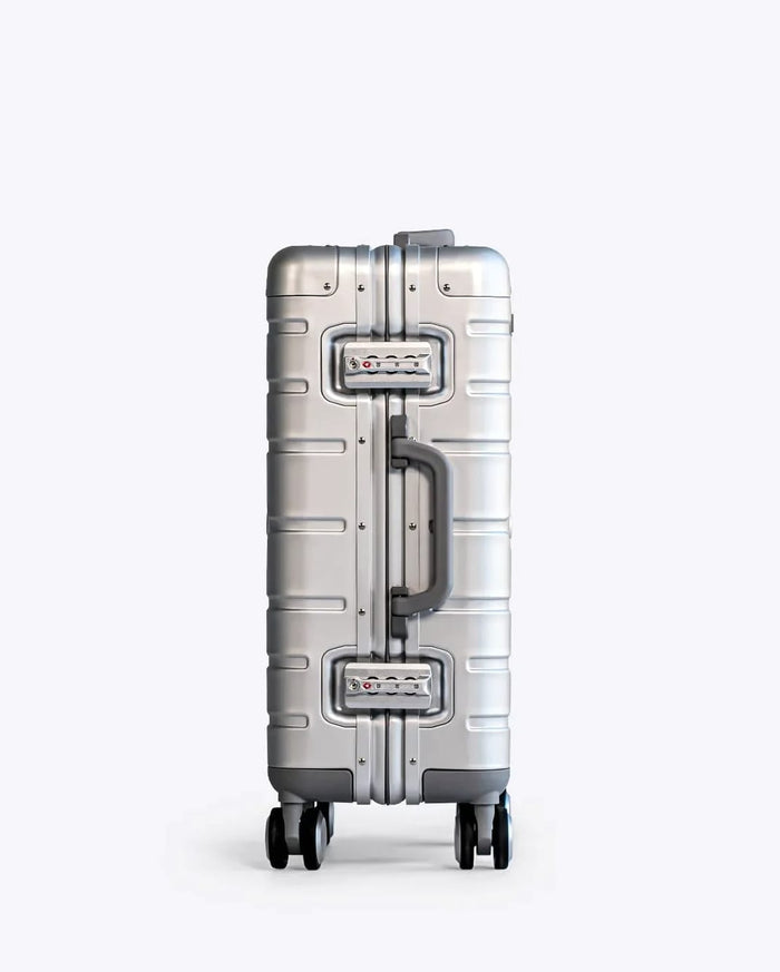 Carry-On: Aluminum